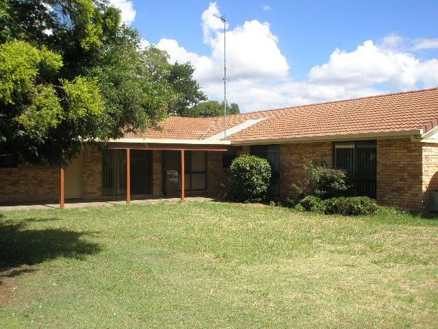 6 McLean, PITTSWORTH QLD 4356, Pittsworth - Thumbnail 2
