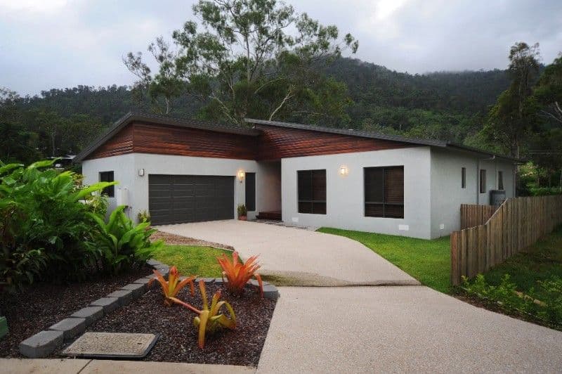 10 Johnquill Court, CANNONVALE QLD 4802, Cannonvale - Image 1