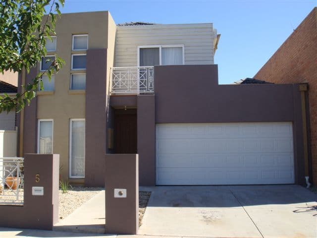 5 Flowerdale Crescent, ROXBURGH PARK VIC 3064, Roxburgh Park - Image 1