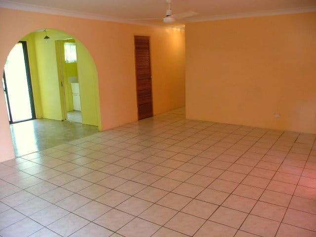 9 Jamberoo Street, SPRINGWOOD QLD 4127, Springwood - Thumbnail 4