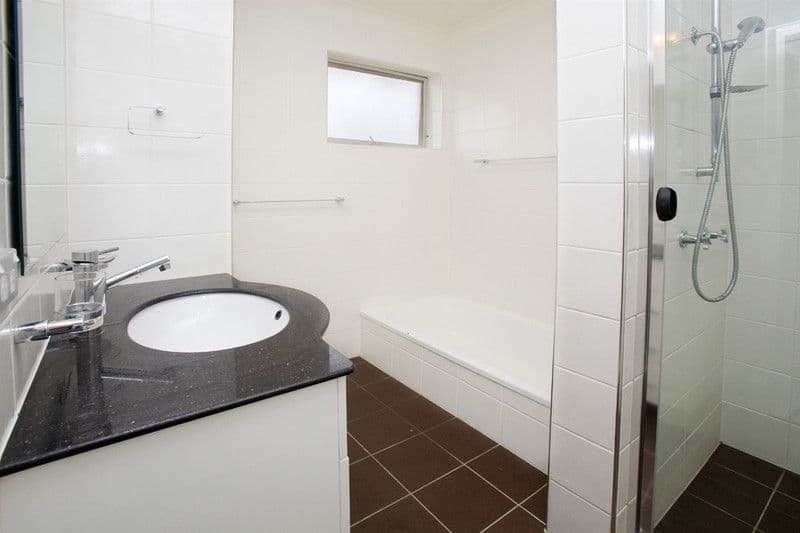 74  Henry Street, GREENSLOPES QLD 4120, Greenslopes - Thumbnail 2
