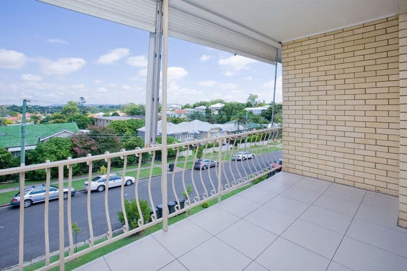 74  Henry Street, GREENSLOPES QLD 4120, Greenslopes - Thumbnail 5