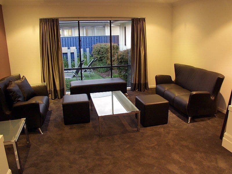 15 Rutherglen Crescent, CALAMVALE QLD 4116, Calamvale - Thumbnail 2
