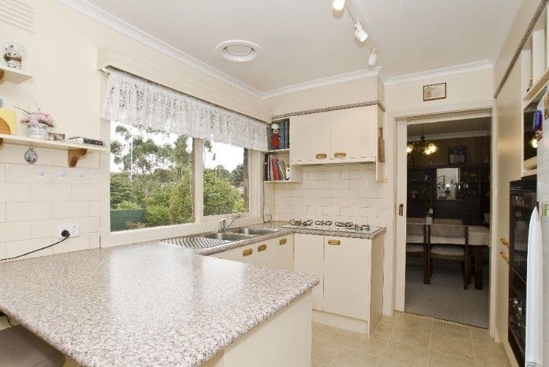 17 Treetop Drive, KILSYTH VIC 3137, Kilsyth - Thumbnail 4