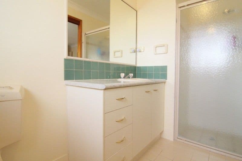 15 Crockers Road, WESTBROOK QLD 4350, Westbrook - Thumbnail 8