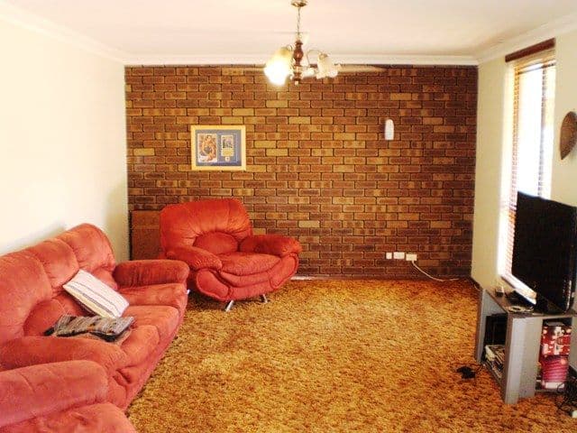 4  Colonial Drive, BIBRA LAKE WA 6163, Bibra Lake - Thumbnail 2