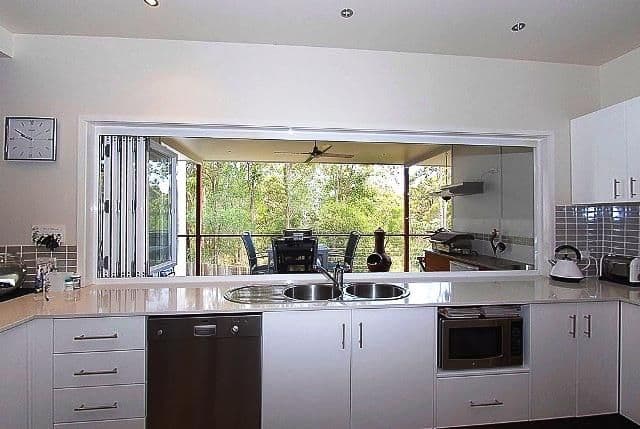 6 Mornington Court, LITTLE MOUNTAIN QLD 4551, Little Mountain - Thumbnail 8