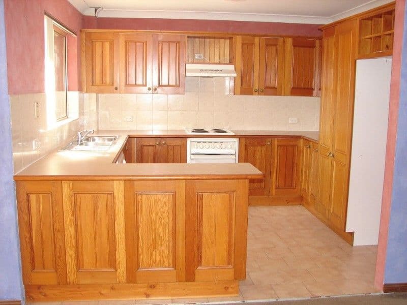 27 Glencoe Street, SUTHERLAND NSW 2232, Sutherland - Thumbnail 2