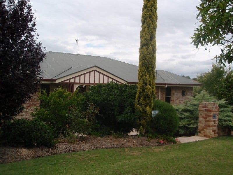 5 Rebecca Court, WARWICK QLD 4370, Warwick - Image 1