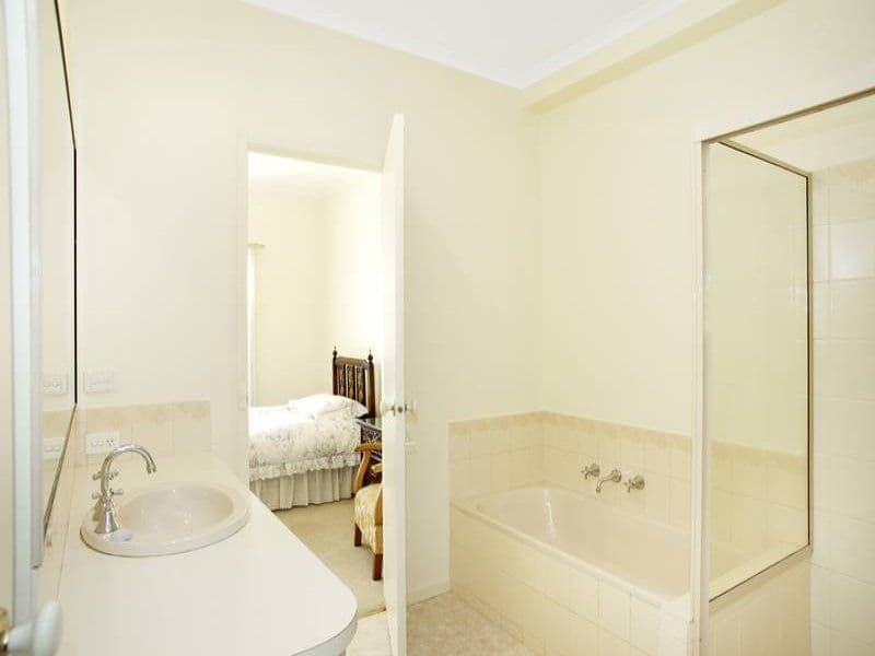 13 Hemswell Court, HIGHTON VIC 3216, Highton - Thumbnail 7