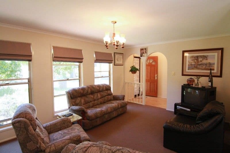 4 Karyn Street, CENTENARY HEIGHTS QLD 4350, Centenary Heights - Thumbnail 2