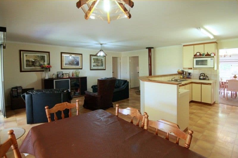 4 Karyn Street, CENTENARY HEIGHTS QLD 4350, Centenary Heights - Thumbnail 5