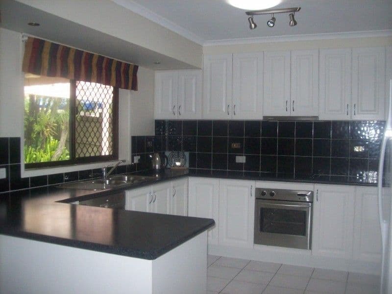 4 Holloway Court, DECEPTION BAY QLD 4508, Deception Bay - Thumbnail 2