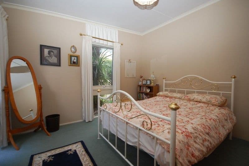 13 Dorothy Road, MOUNT EVELYN VIC 3796, Mount Evelyn - Thumbnail 2