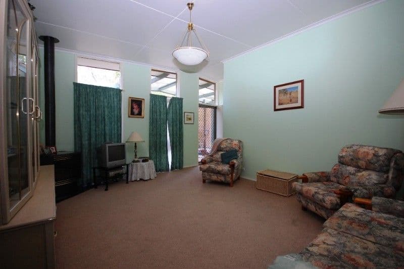 13 Dorothy Road, MOUNT EVELYN VIC 3796, Mount Evelyn - Thumbnail 3