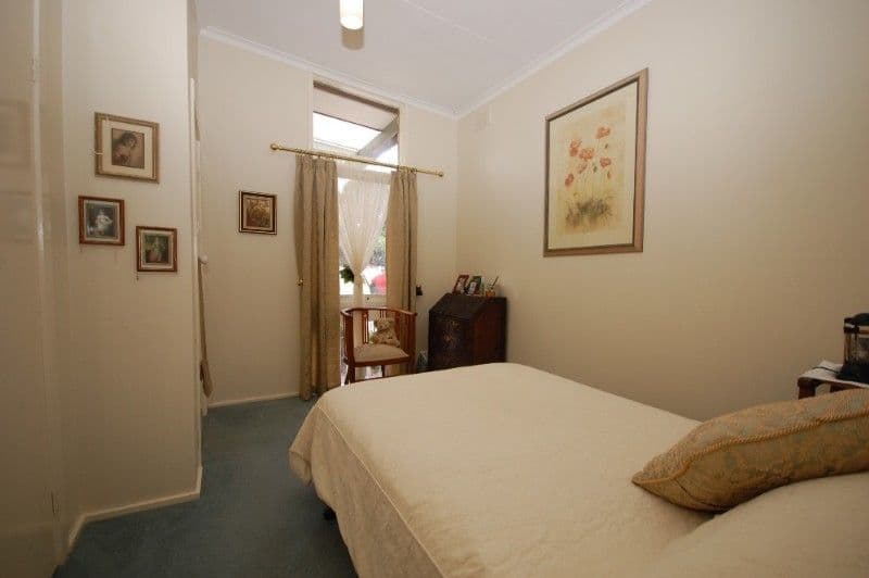 13 Dorothy Road, MOUNT EVELYN VIC 3796, Mount Evelyn - Thumbnail 5