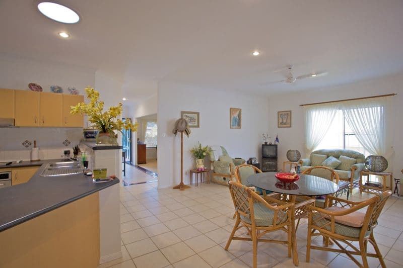 4 Morea Court, VARSITY LAKES QLD 4227, Varsity Lakes - Thumbnail 2