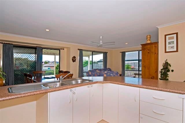 13 Catchlove Street, MAUDSLAND QLD 4210, Maudsland - Thumbnail 3