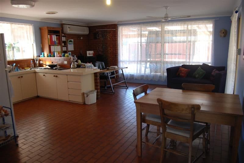 2 Eagle Court, HIGH WYCOMBE WA 6057, High Wycombe - Thumbnail 2