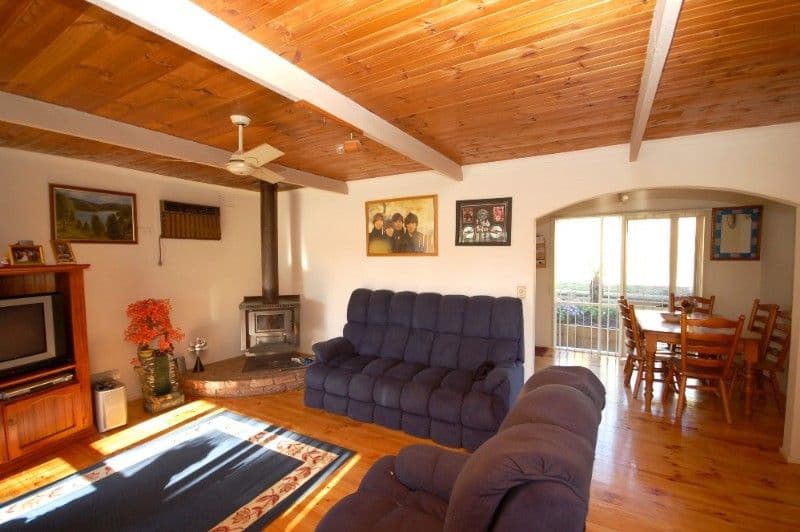 32 Glenwright Avenue, WOORI YALLOCK VIC 3139, Woori Yallock - Thumbnail 2