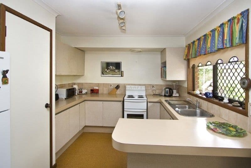 33 Wanata Street, SINNAMON PARK QLD 4073, Sinnamon Park - Thumbnail 3