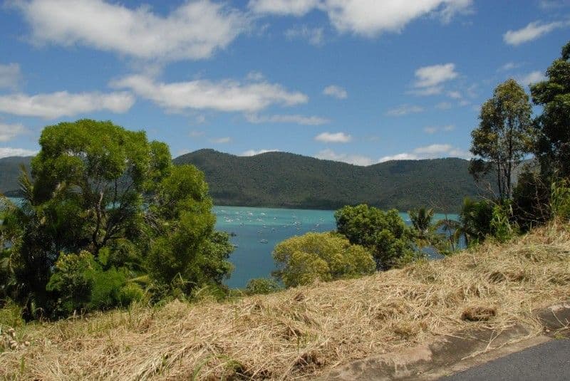 56 Harbour Avenue, SHUTE HARBOUR QLD 4802, Shute Harbour - Thumbnail 4