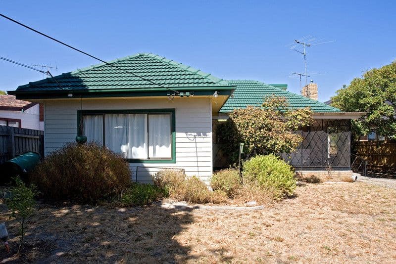 8 Hillcrest Avenue, CHADSTONE VIC 3148, Chadstone - Thumbnail 2
