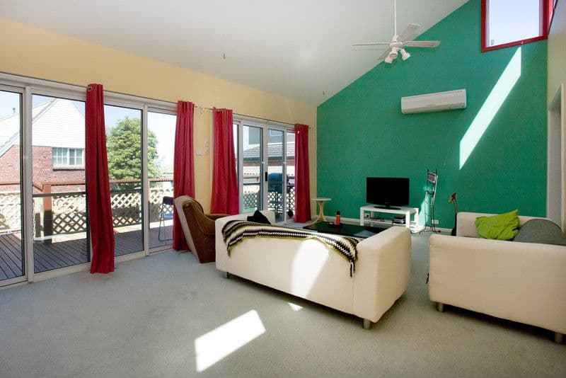 8 Hillcrest Avenue, CHADSTONE VIC 3148, Chadstone - Thumbnail 4