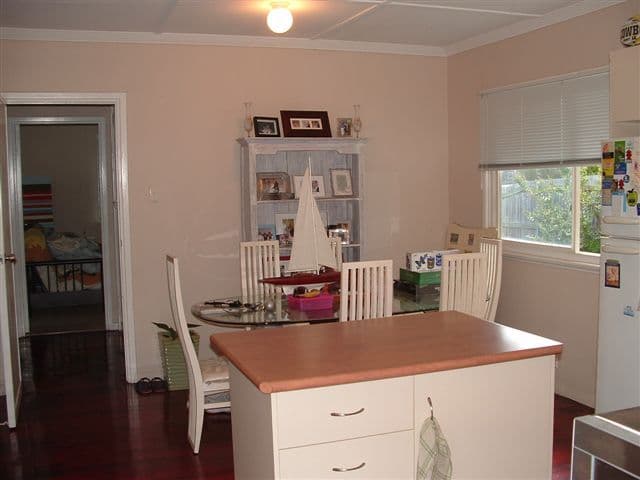 15 Swayne Street, CARINA HEIGHTS QLD 4152, Carina Heights - Thumbnail 3