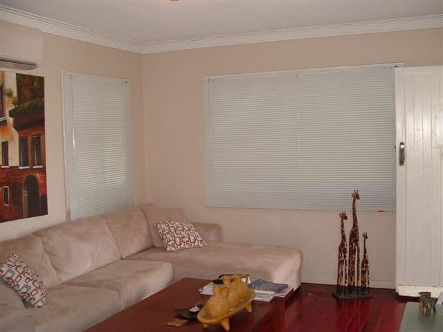 15 Swayne Street, CARINA HEIGHTS QLD 4152, Carina Heights - Thumbnail 4