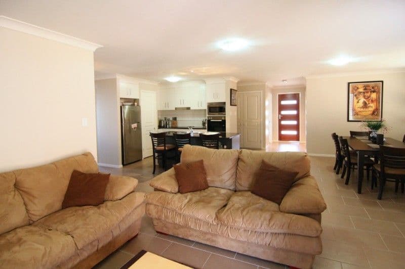 28 Sunset Drive, GLENVALE QLD 4350, Glenvale - Thumbnail 2