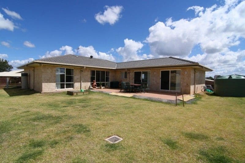 2 Schaefer Court, WESTBROOK QLD 4350, Westbrook - Thumbnail 8