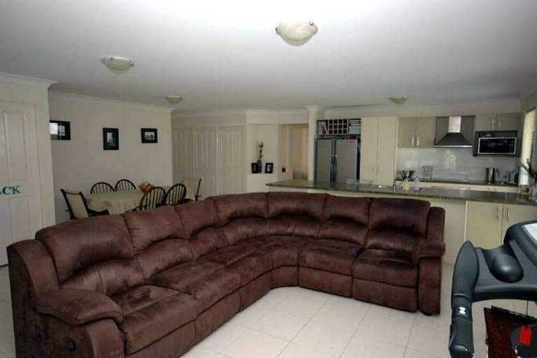13 Highland Place, FOREST LAKE QLD 4078, Forest Lake - Thumbnail 3