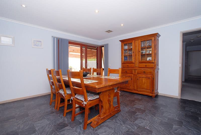 4 Caper Court, WERRIBEE VIC 3030, Werribee - Thumbnail 2