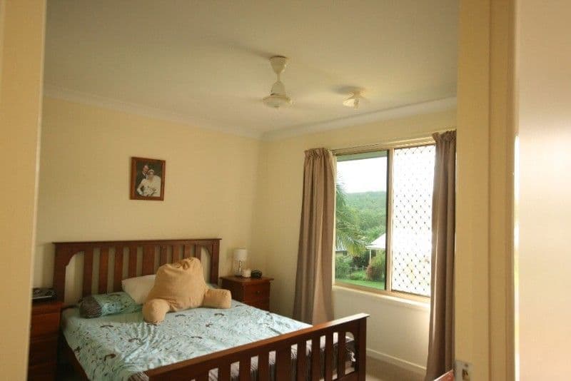 28 Jackson Street, SARINA QLD 4737, Sarina - Thumbnail 5
