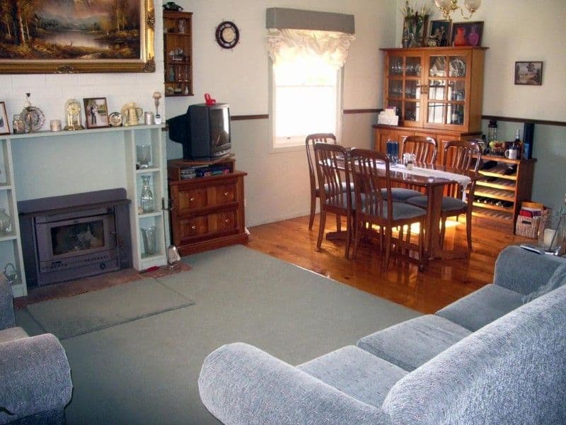 18 Cannawigara Road, BORDERTOWN SA 5268, Bordertown - Thumbnail 3
