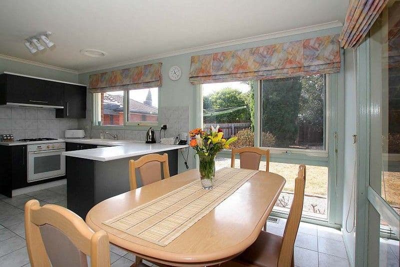 16 Tintern Crescent, WANTIRNA SOUTH VIC 3152, Wantirna South - Thumbnail 3