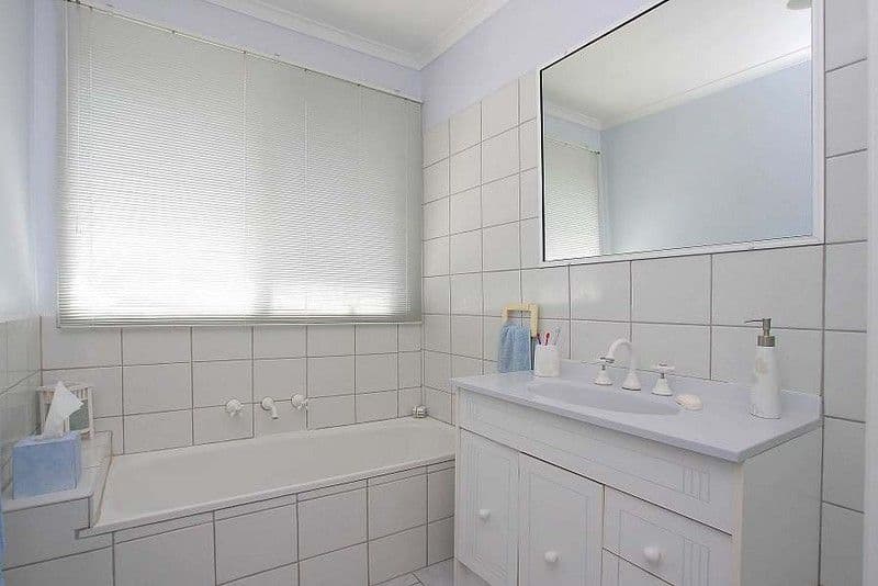 16 Tintern Crescent, WANTIRNA SOUTH VIC 3152, Wantirna South - Thumbnail 6