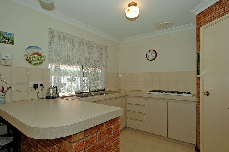 64 Ivanhoe Street, BASSENDEAN WA 6054, Bassendean - Thumbnail 6