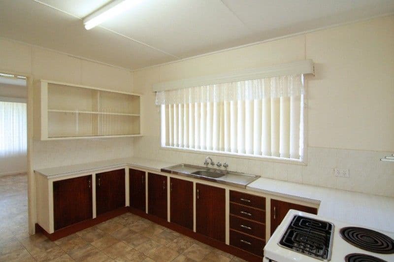 2a Friend Street, HARRISTOWN QLD 4350, Harristown - Thumbnail 2