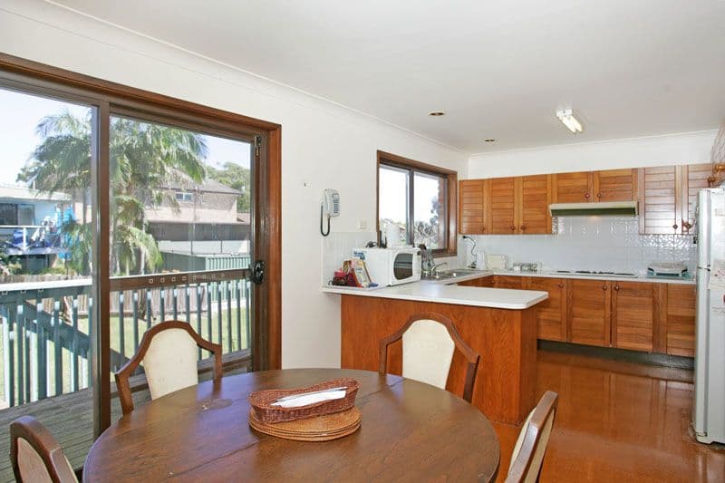 16 Waratah Street, BATEAU BAY NSW 2261, Bateau Bay - Thumbnail 2