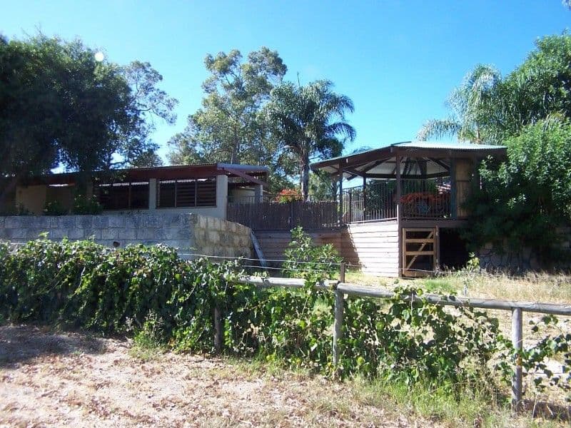 29 Betti Road, KALAMUNDA WA 6076, Kalamunda - Image 1