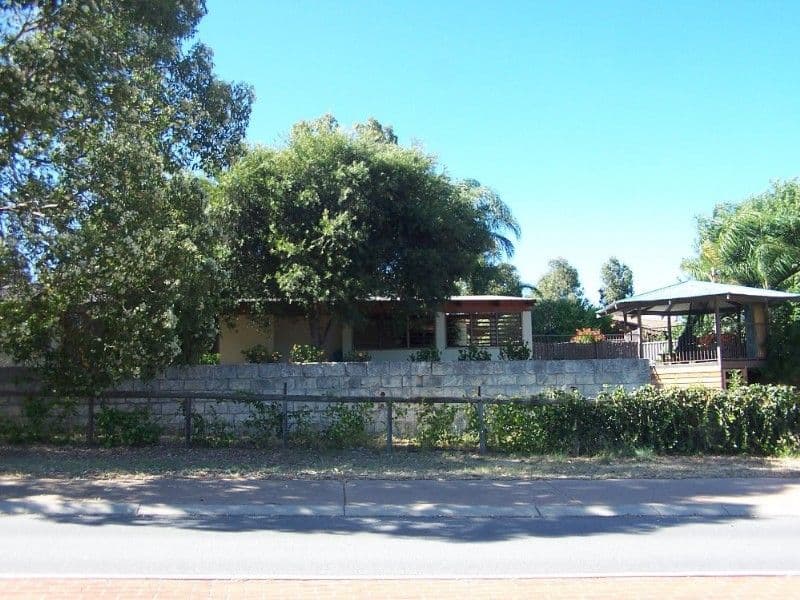 29 Betti Road, KALAMUNDA WA 6076, Kalamunda - Thumbnail 2