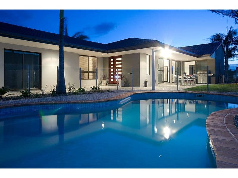 22 Pebble Beach Drive, RUNAWAY BAY QLD 4216, Runaway Bay - Thumbnail 2