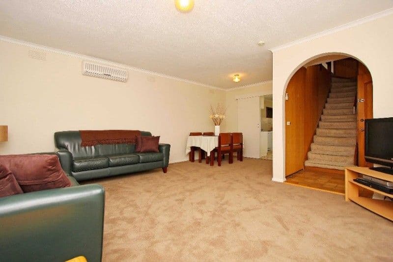 18 Gleeson Drive, BUNDOORA VIC 3083, Bundoora - Thumbnail 2