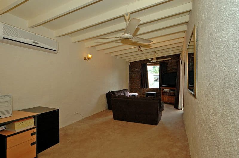 58 Bendix Way, GIRRAWHEEN WA 6064, Girrawheen - Thumbnail 4