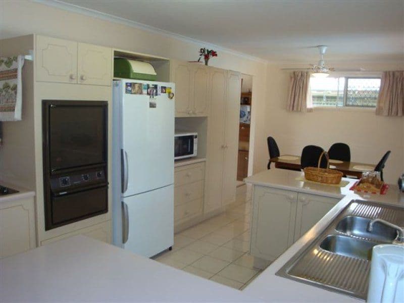 20 Narambi Street, WARANA QLD 4575, Warana - Thumbnail 3