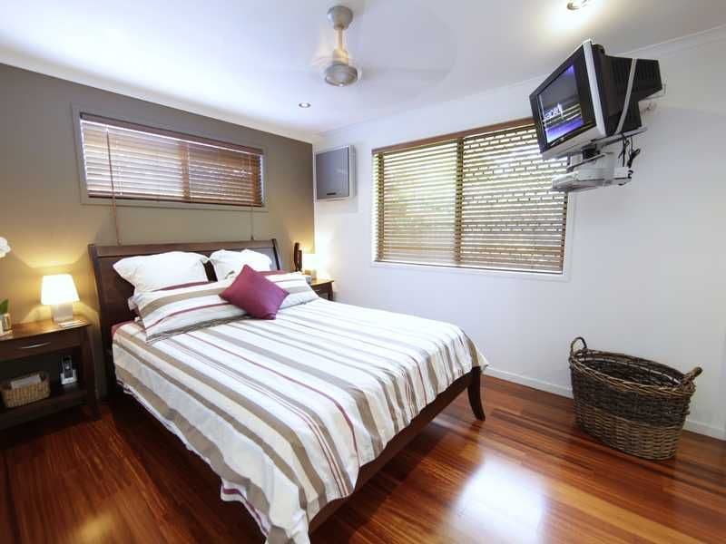 30 Amboina Avenue, PALM BEACH QLD 4221, Palm Beach - Thumbnail 4