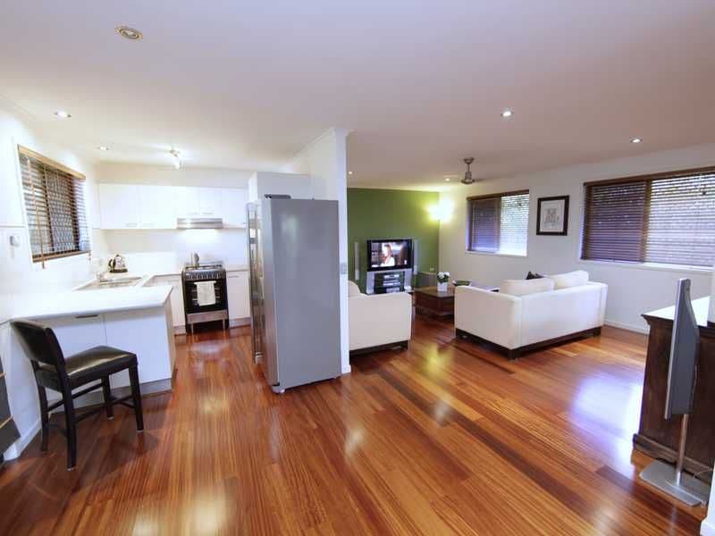 30 Amboina Avenue, PALM BEACH QLD 4221, Palm Beach - Thumbnail 8