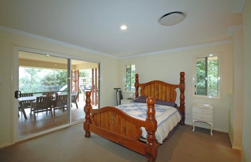 23 Crest Hill Drive, WONGAWALLAN QLD 4210, Wongawallan - Thumbnail 4